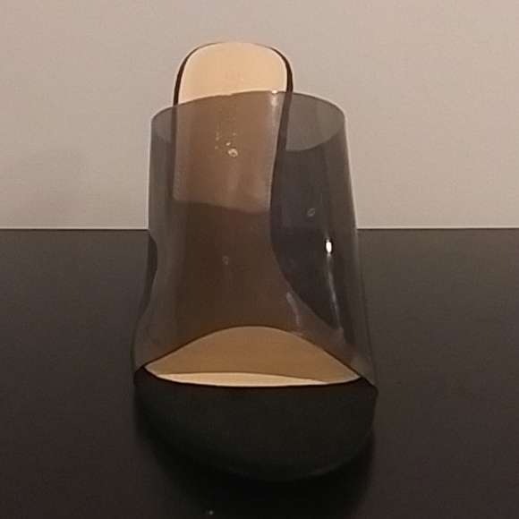 Heel - Picture 2 of 3